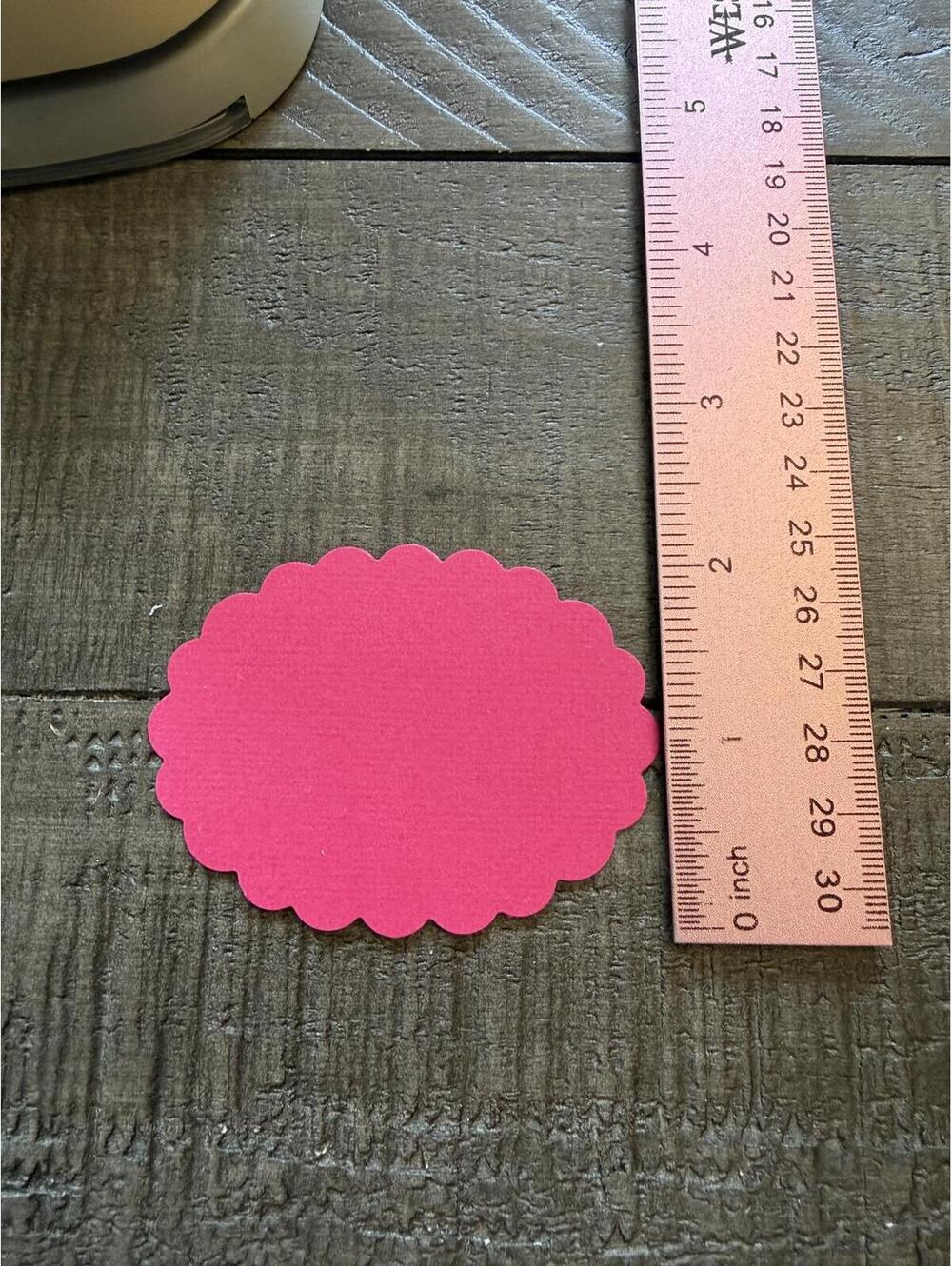 The Paper Studio 3 inch scalloped oval shape punch - Picture 6 of 6
